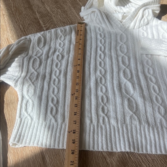 ALO CABLE KNIT WINTER BLISS HOODIE IVORY SLOUCHY OVERSIZED CROPPED FIT - Picture 11 of 11